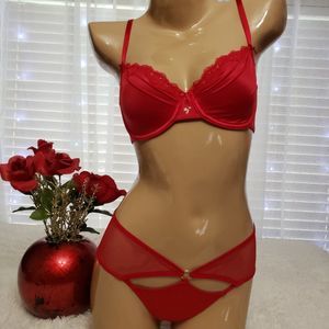 34C SMALL Victoria's Secret Dream Angels unlined balconet cheekini set N…